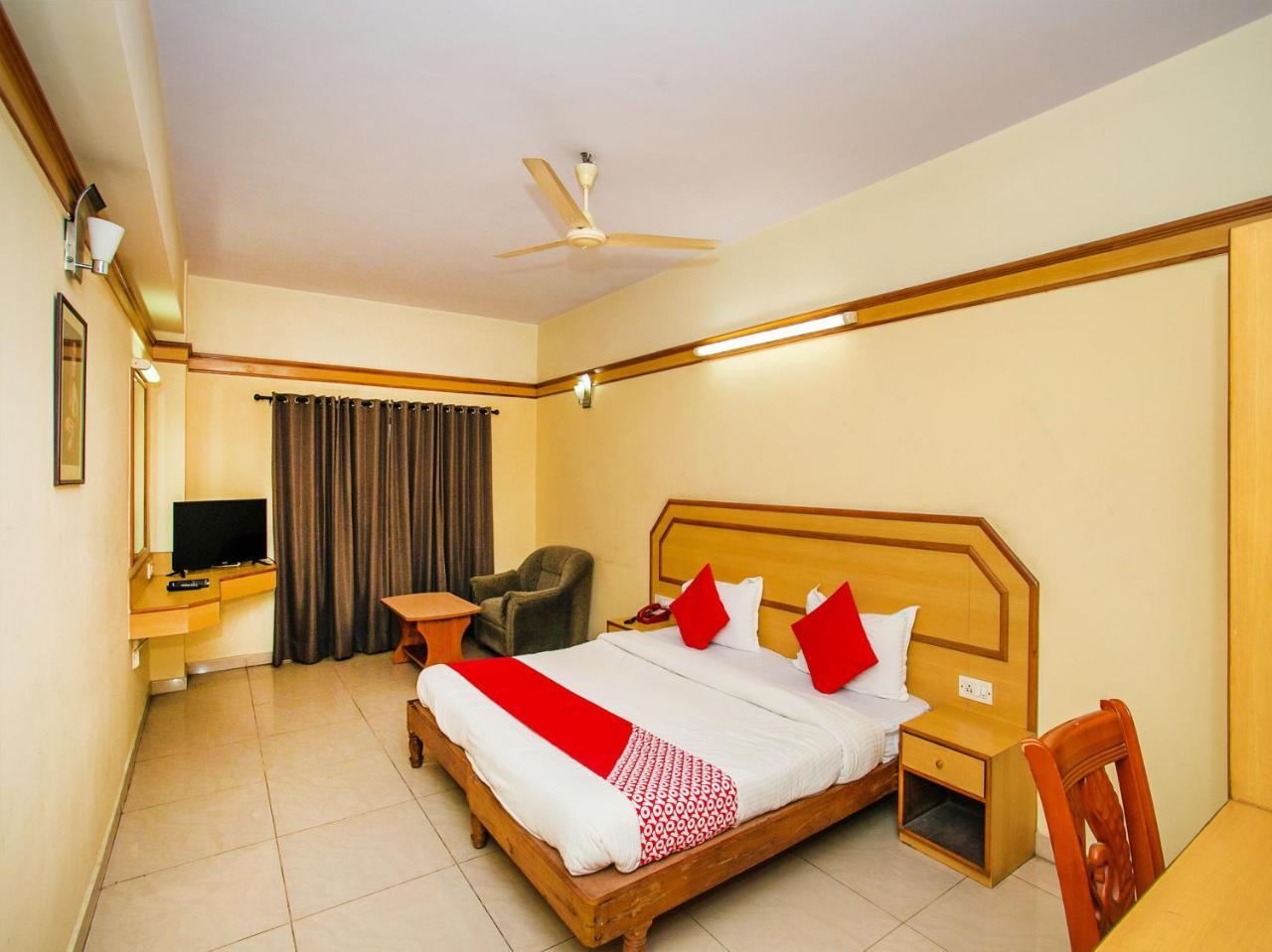 Oyo 649 Hotel Ajantha Trinity Inn Bangalore Buitenkant foto